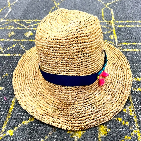 Beach Hat - Picture 1 of 5